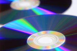 ベランダにCDを吊るすと鳩対策になる？